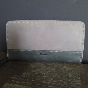 Roots Zip Around Wallet